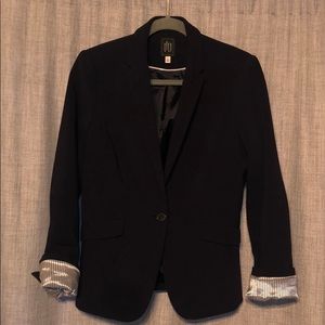 💛Limited Women's suit jacket Sz 8💛